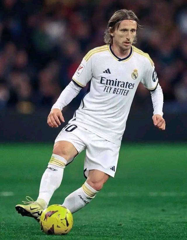 NBA：勇士末节发力 击败灰熊