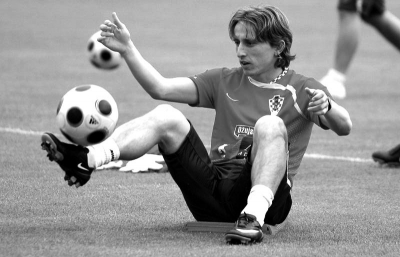 记者：苏亚雷斯可能离开迈阿密回乌拉圭民族，未来几天是关键